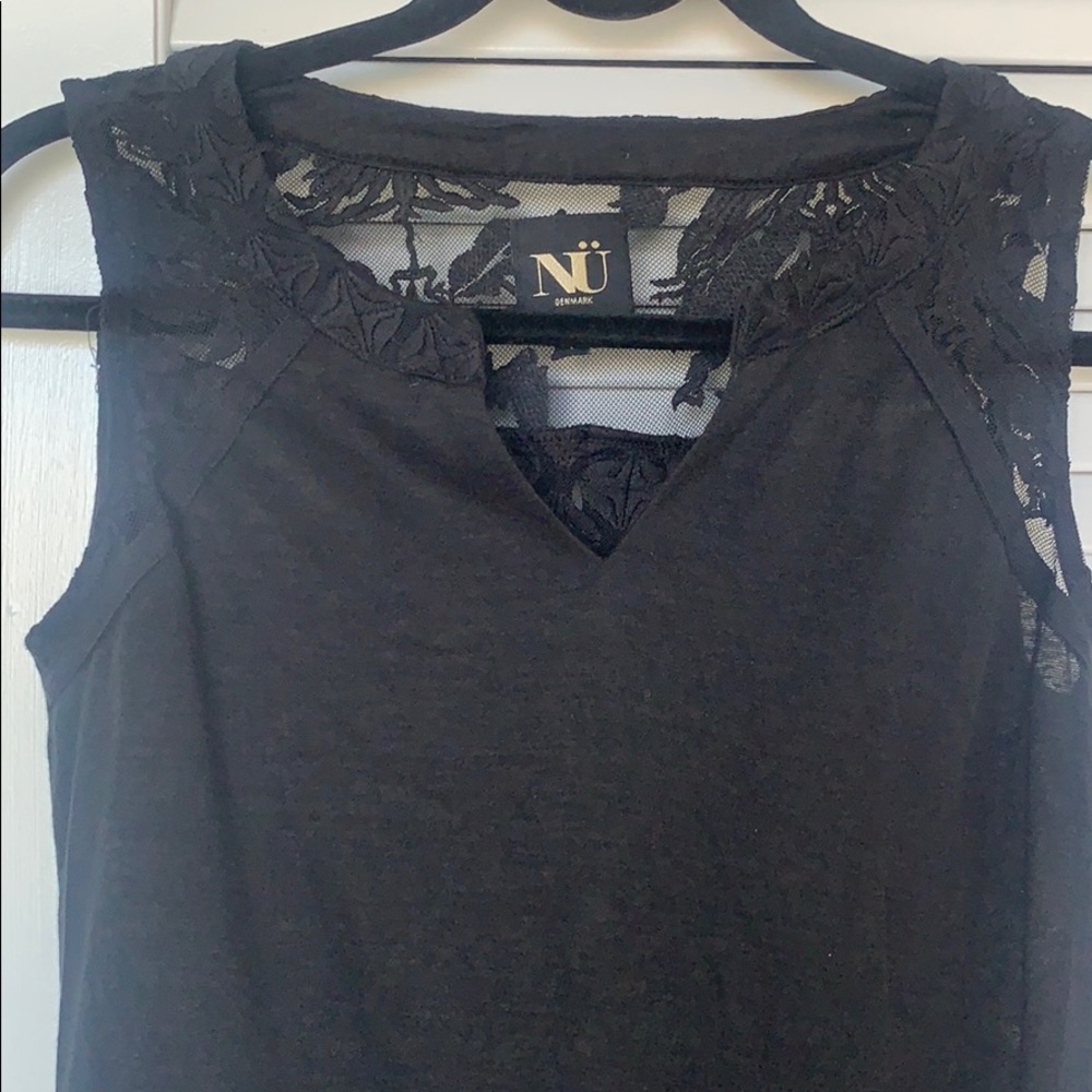 Top with details - Picture 3 of 6
